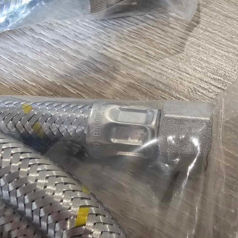 Bayonet Hose in multiple lengths | Caravan & RV showing a close up of the 3/8 sae fitting