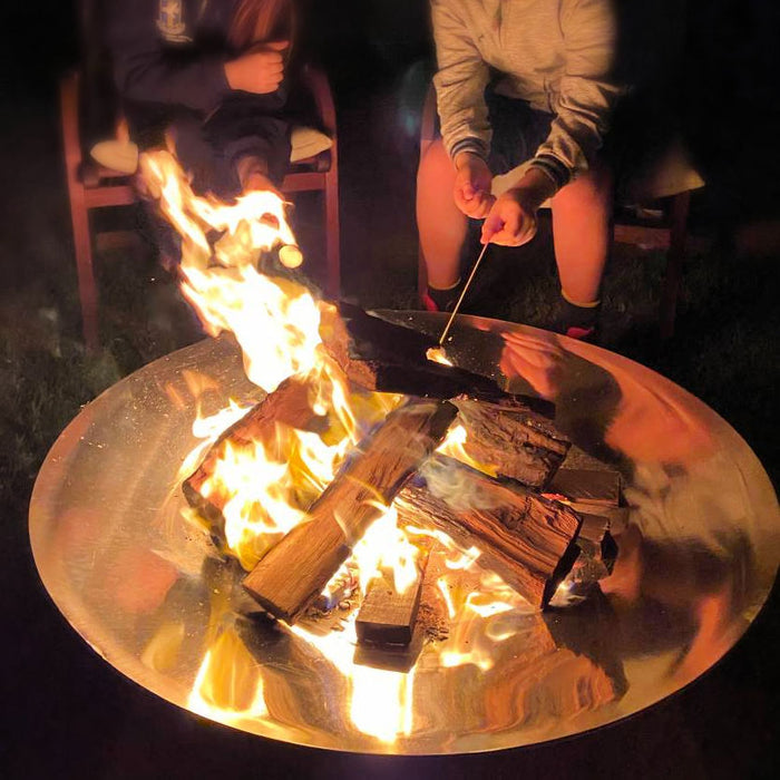 Stainless Steel fire pit cover photo for the ultimate guide to Fire Pits