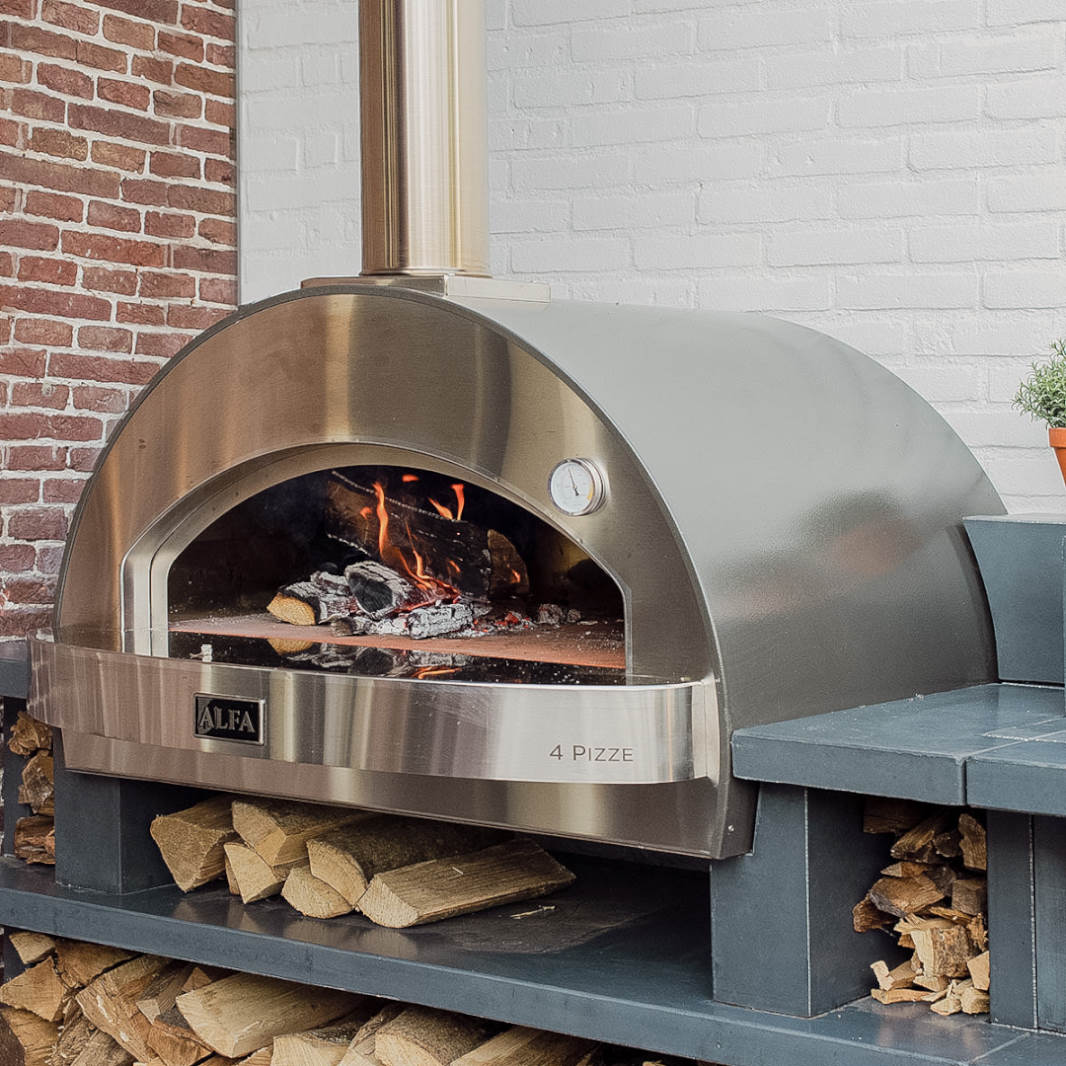 Pizza Oven | Alfa 4 Pizze built into outdoor table