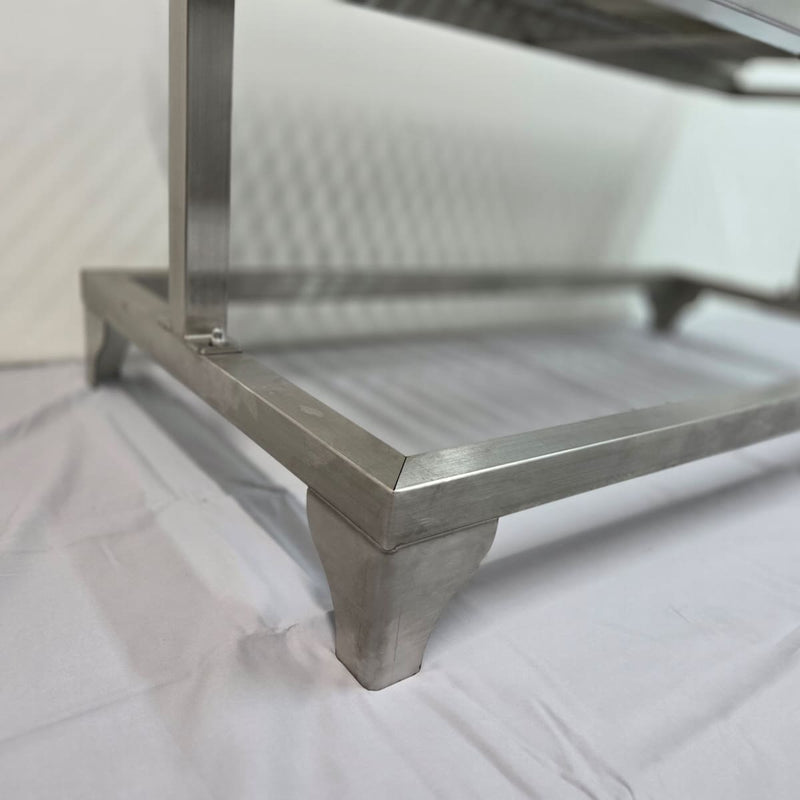 Built-In Parrilla Argentine BBQ Topper | 100% 304 Stainless | V-Grate Model close up of the feet