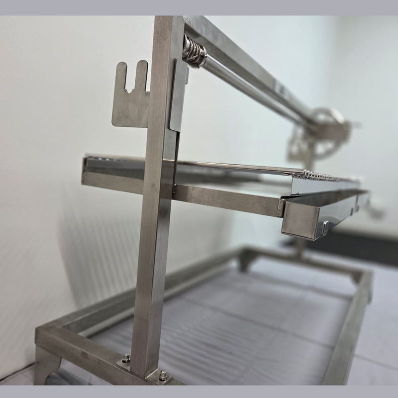 Built-In Parrilla Argentine BBQ Topper | 100% 304 Stainless | BBQ Rods Model showing a side view of the rods being level and not angled