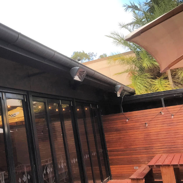 Infrared Heater | Outdoor | Electric | Heliosa 66 outside a bar area again
