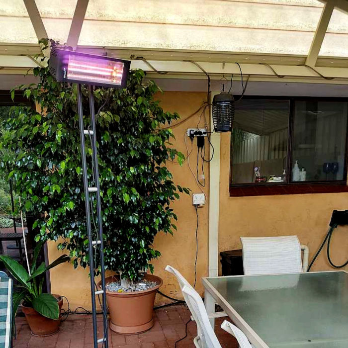 Infrared Heater | Outdoor | Electric | Heliosa 44 outside a patio area