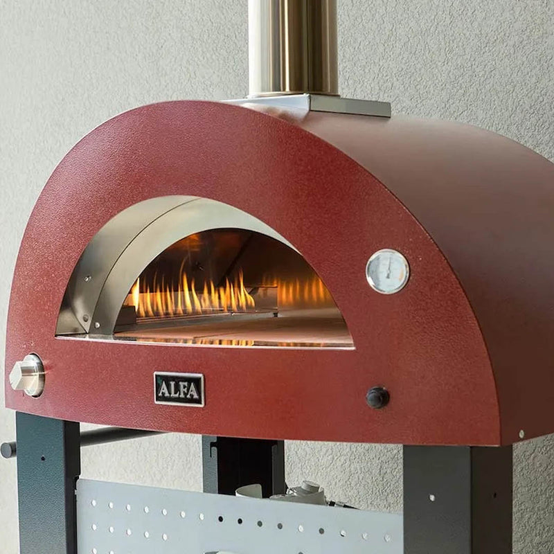 Hybrid Pizza Oven | Moderno 2 Pizze close up view of oven with fire inside