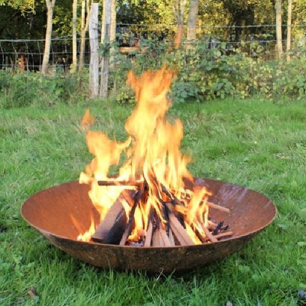 Fire Pit: Mega Cauldron lit close up with no base